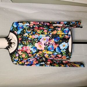 Johnny Was Bee Active XL flowered back interest top NWT